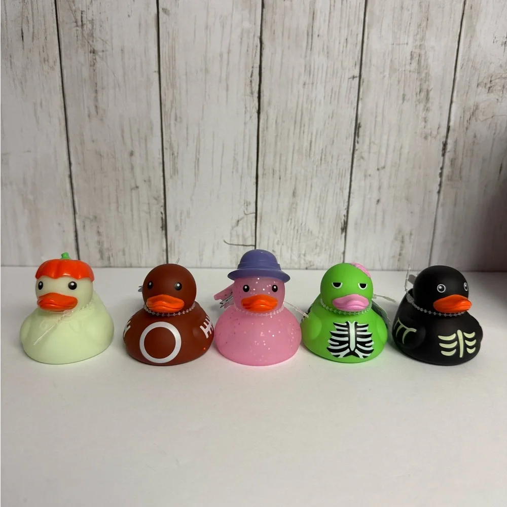 Target Bullseye’s Playground Halloween Rubber Ducks Set of 5 NWT